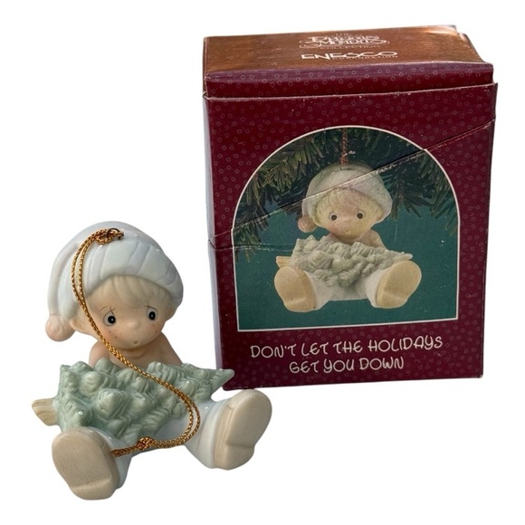 Vintage Precious Moments “Don’t Let the Holidays get you Down” Ceramic Ornament - Picture 5 of 6